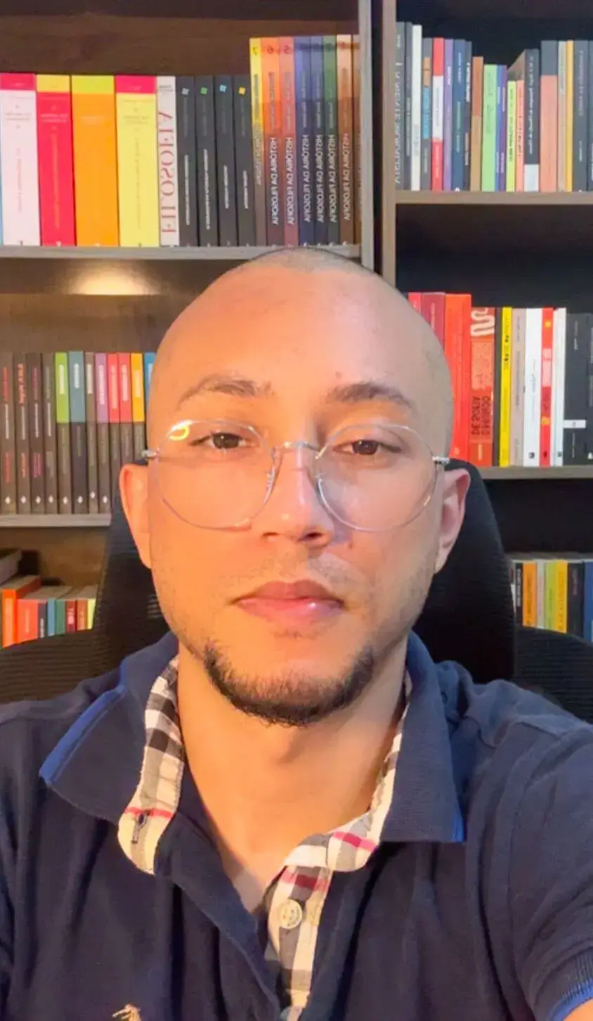 Prof. Pablo Duarte - Especialista em Filosofia e Psicanálise